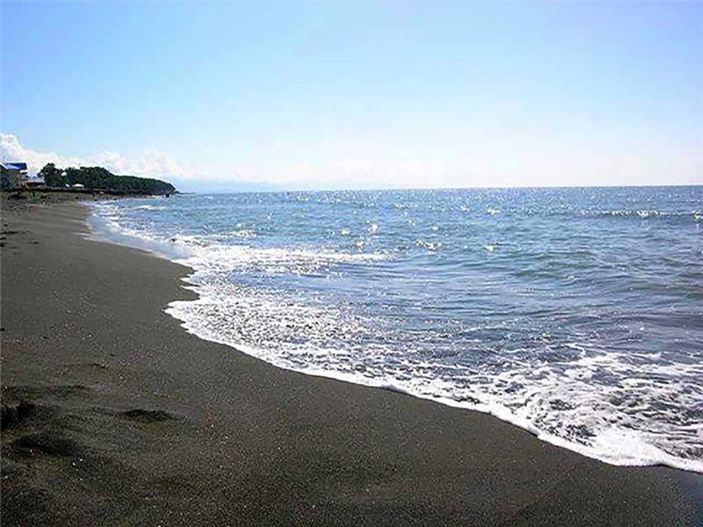 Пляж Уреки (Магнетити)