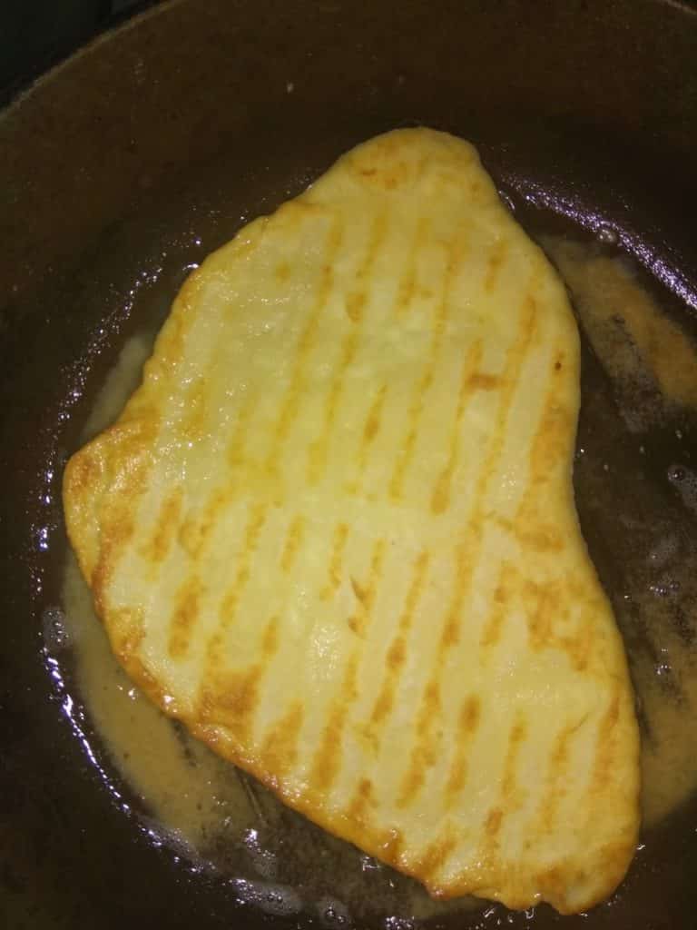Хачапури с сыром на сковороде