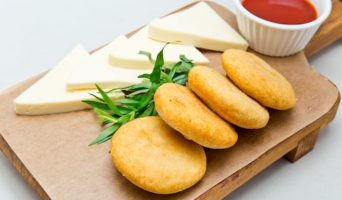 Мчади — лепешки из кукурузной муки