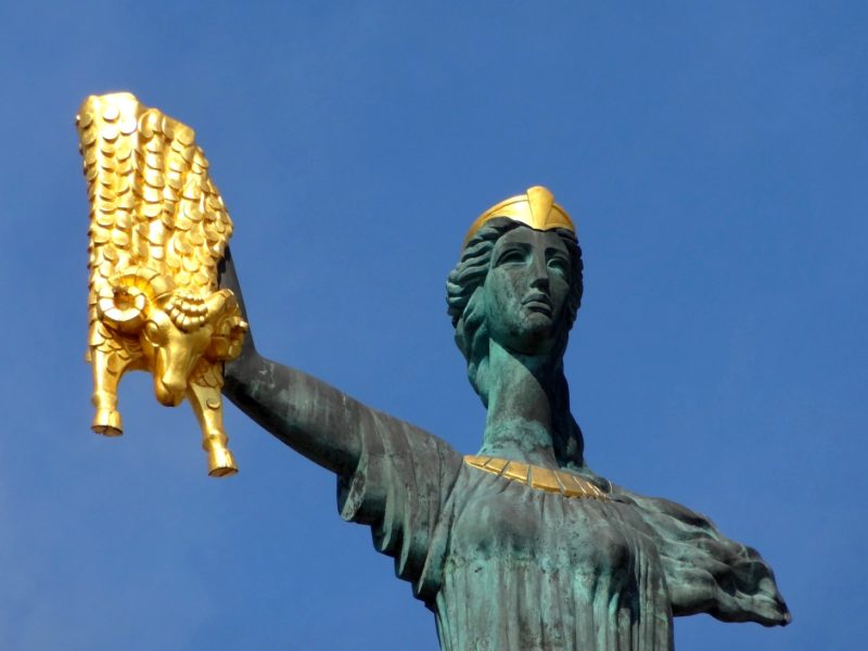 памятник царевне Медее