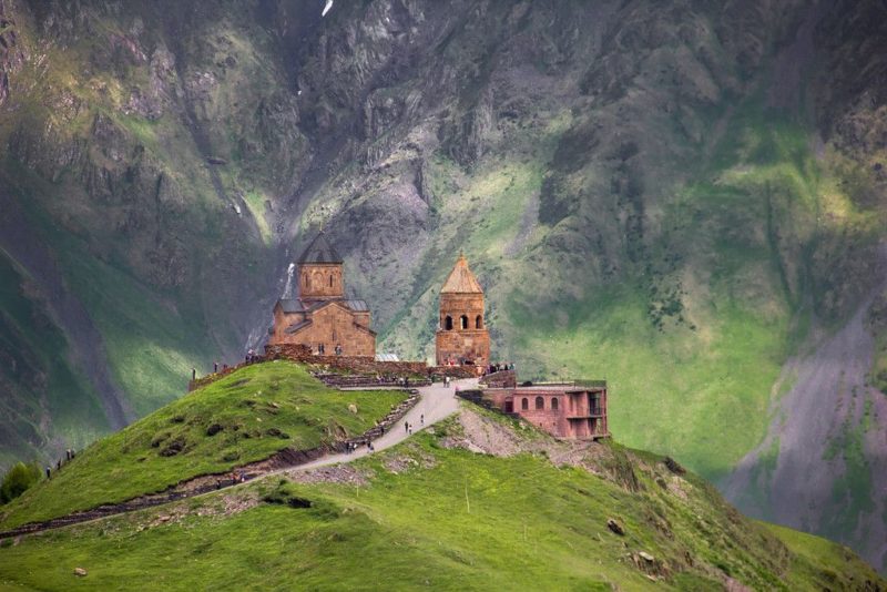 Гергети Церковь в облаках