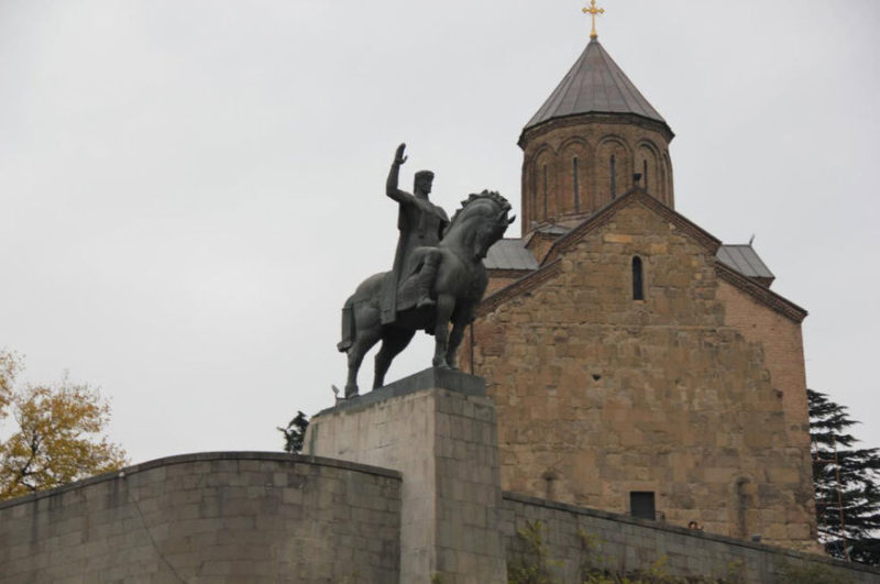 Вахтанг Горгасали памяник